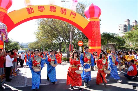 開中門|苗栗文昌祠士子開中門祭聖 30名士子光耀門楣 